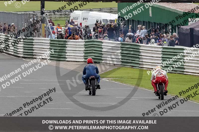 Vintage motorcycle club;eventdigitalimages;mallory park;mallory park trackday photographs;no limits trackdays;peter wileman photography;trackday digital images;trackday photos;vmcc festival 1000 bikes photographs